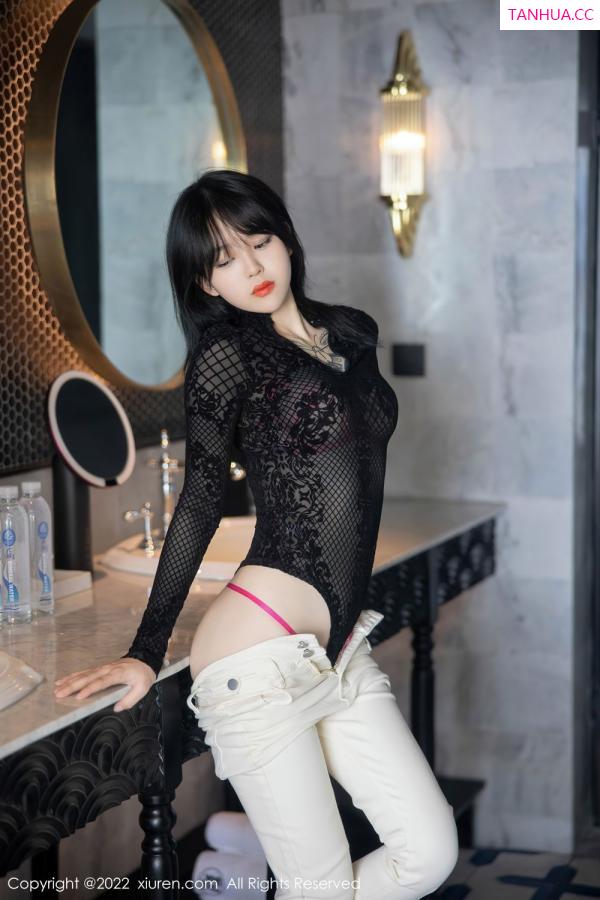 小奶瓶呜呜  [XiuRen]高清写真图 2022.08.04 No.5386 奶瓶第26张图片